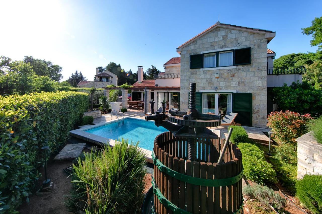 Villa Luci Pučišća Kültér fotó