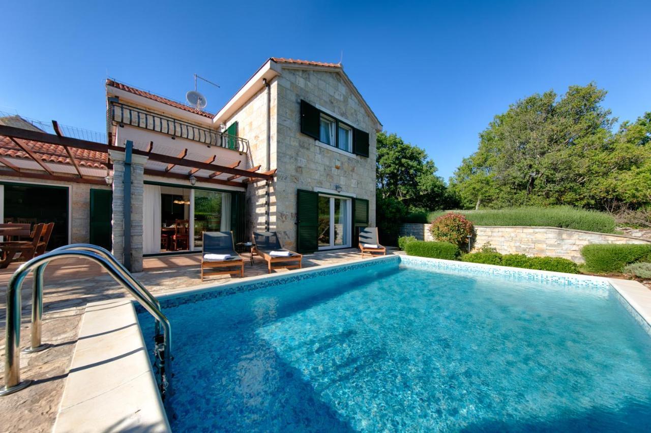 Villa Luci Pučišća Kültér fotó